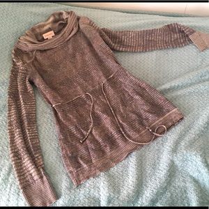 Beautiful lightweight sweater